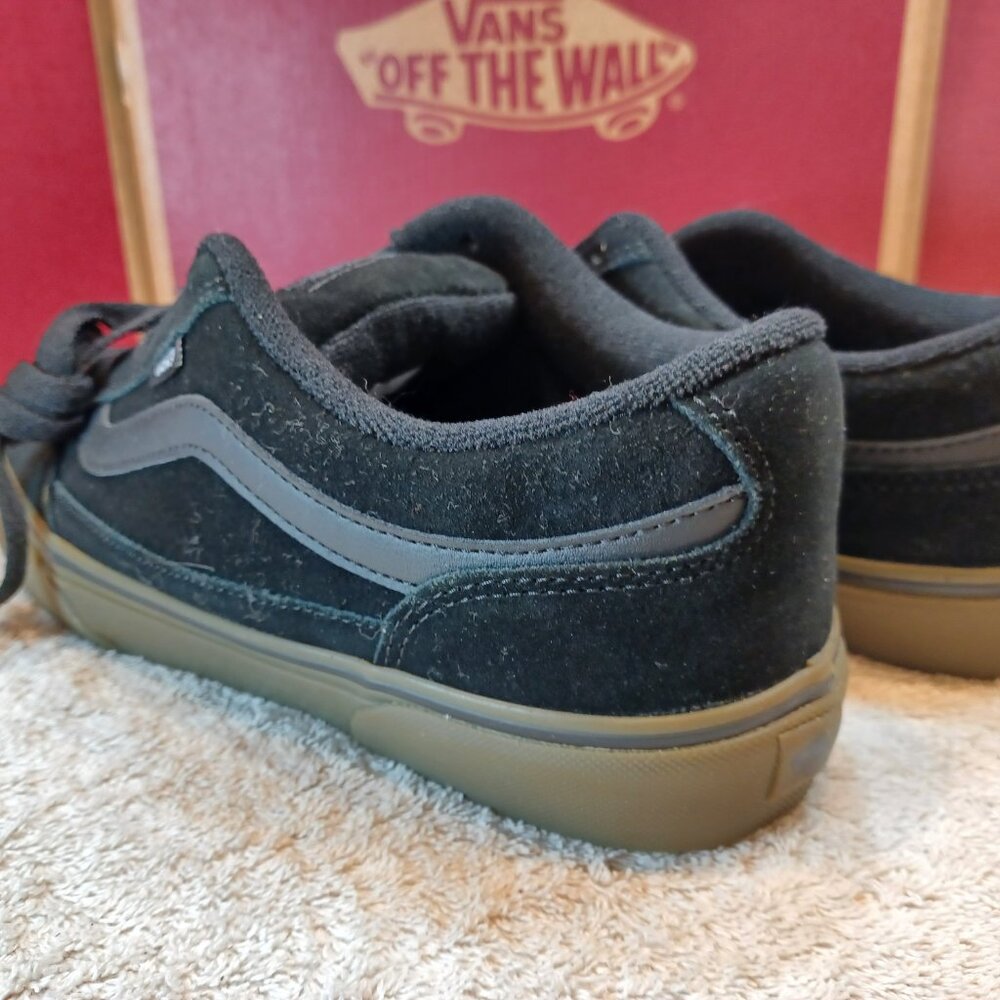 Vans Men's 9.5/Women's 11 Bearcat Black/Dark Gum VN000DT239L New - Picture 2 of 12